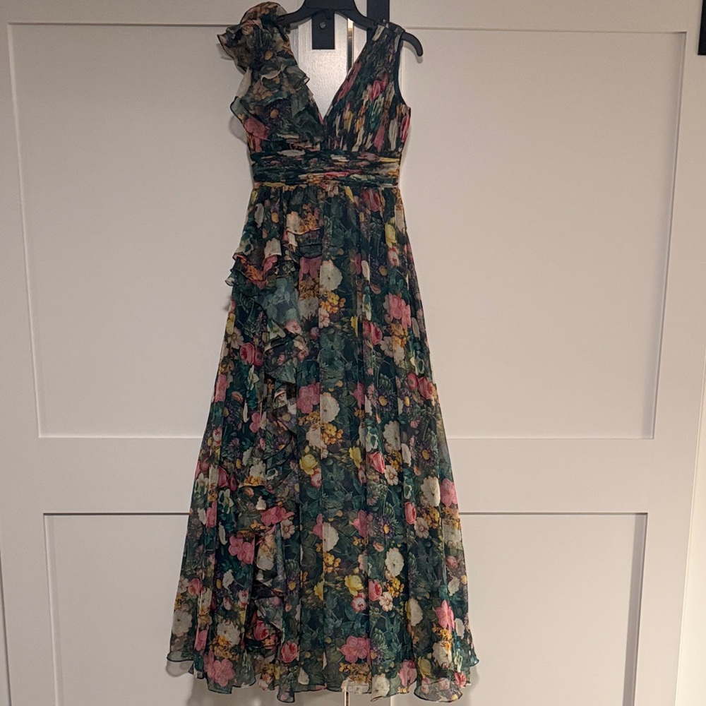 Mac Duggal Floral V-Neck Ruffled Maxi Dress - Green Floral size 4